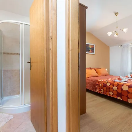 Faszinierende Mit 4 Bikes, Privatpool, Panoramablick, Bbq-bereich, Waschmaschine Kaštelir