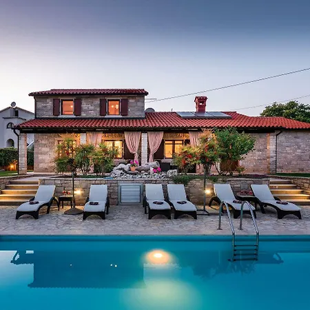 Faszinierende Mit 4 Bikes, Privatpool, Panoramablick, Bbq-bereich, Waschmaschine Casa de Férias