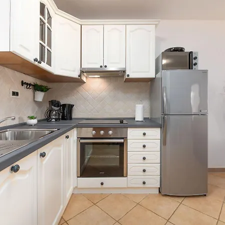 Faszinierende Mit 4 Bikes, Privatpool, Panoramablick, Bbq-bereich, Waschmaschine Casa de Férias Kaštelir