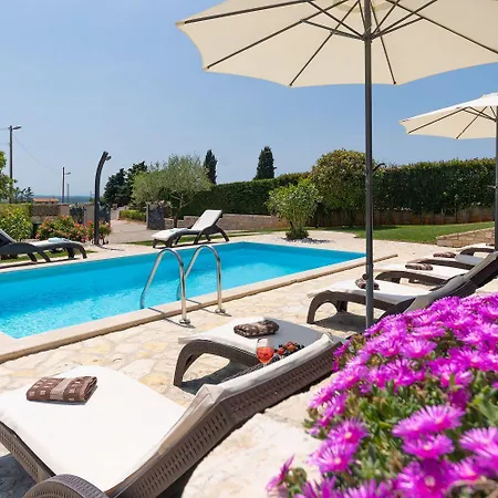 Semesterbostad Faszinierende Mit 4 Bikes, Privatpool, Panoramablick, Bbq-bereich, Waschmaschine *